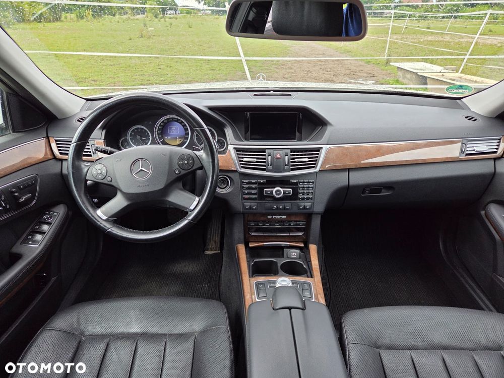 Mercedes-Benz Klasa E 250 CDI DPF 4Matic BlueEFFICIENCY 7G-TRONIC Avantgarde - 5