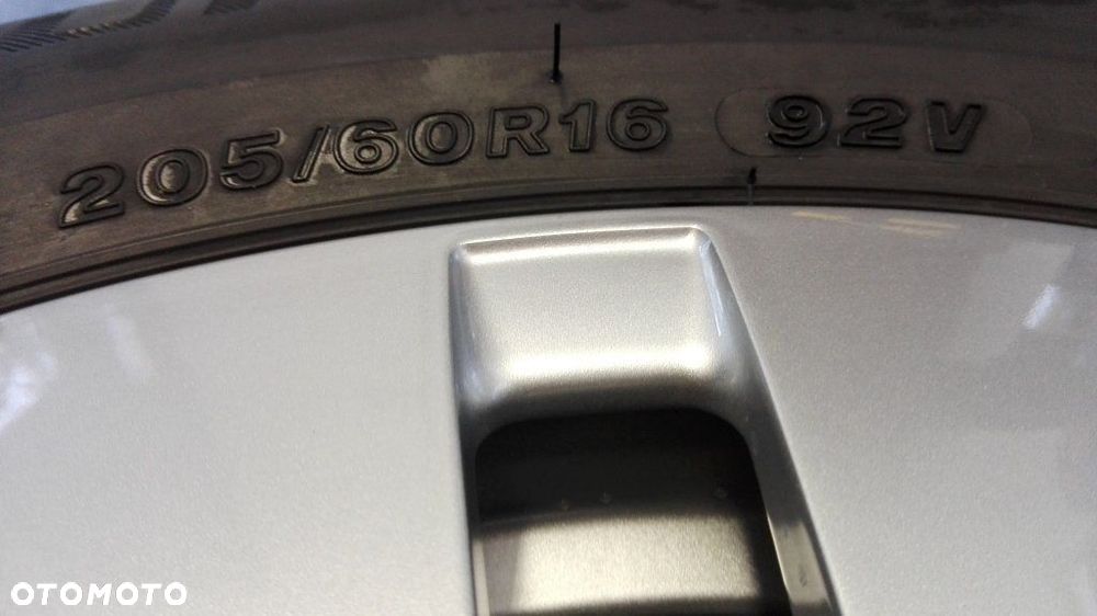 MERCEDES C W205 FELGI OPONY 6,5Jx16H2 ET38 205/60 - 7
