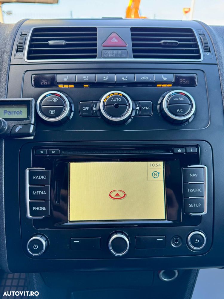 Volkswagen Touran 1.6 TDI DSG Highline - 30