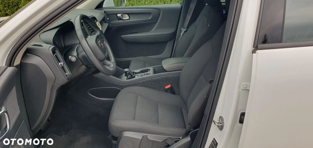 Volvo XC 40 T3 Momentum Core - 31
