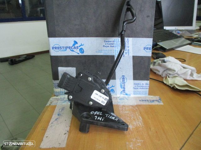 Pedal GM55351467 OPEL TIGRA 2007 1.4I - 3