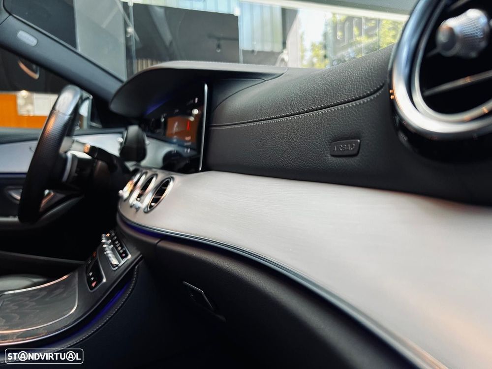 Mercedes-Benz E 300 de AMG Line - 39