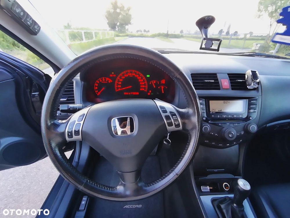Honda Accord 2.0 i Sport - 11