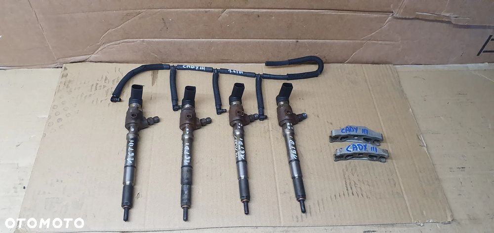 Wtrysk wtryskiwacz wtryskiwacze wtryski paliwa VW Caddy III Lift 1.6 TDI 03L130277B - 1