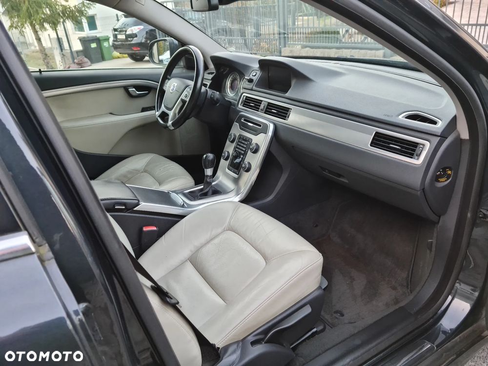 Volvo V70 D3 Summum - 24
