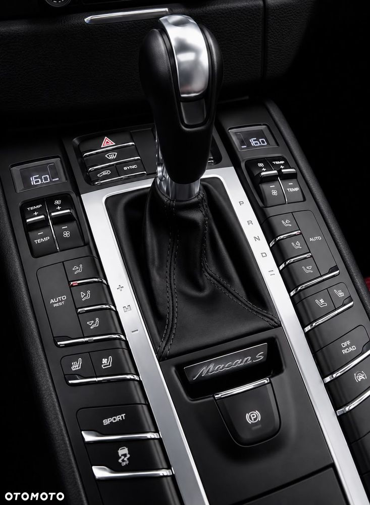 Porsche Macan Standard - 26