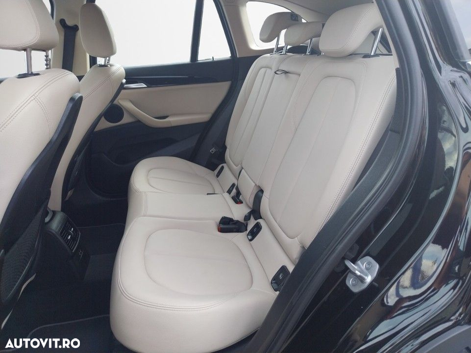 BMW X1 - 13