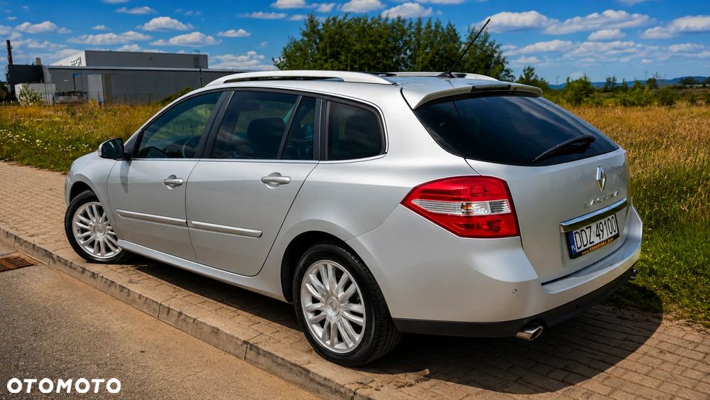 Renault Laguna 3.0 dCi V6 Initiale - 2