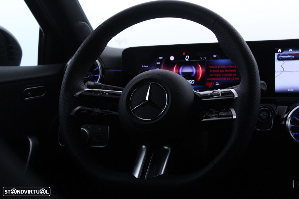 Mercedes-Benz A 250 e AMG Line - 16