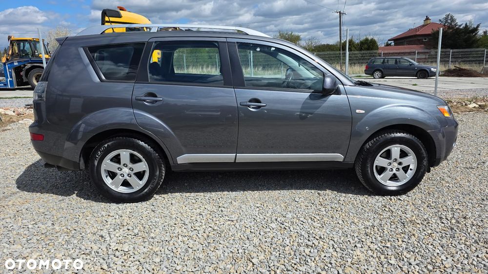 Mitsubishi Outlander 2.0 DI-D 4WD Inform - 8