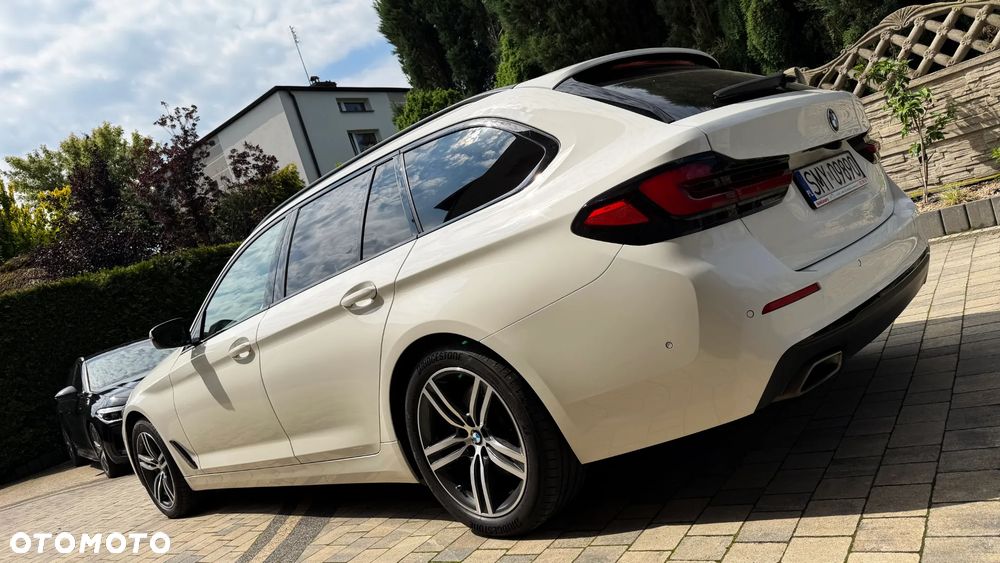 BMW Seria 5 520d Sport Line - 6
