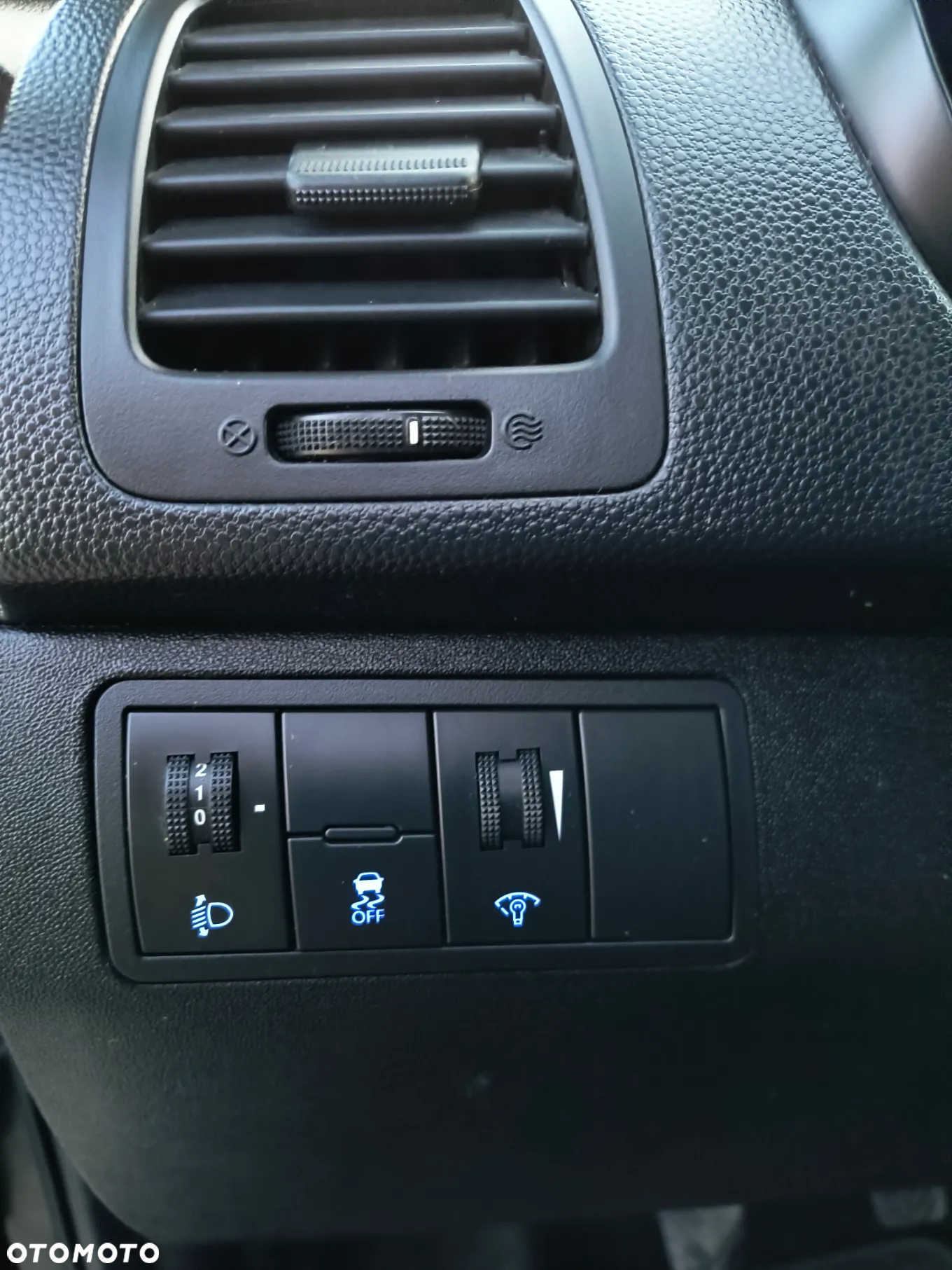 Hyundai ix20 1.4 CRDi Premium blue - 11