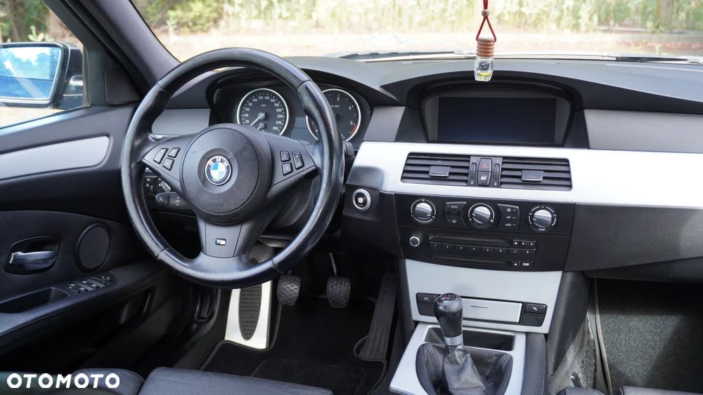 BMW Seria 5 520d - 15