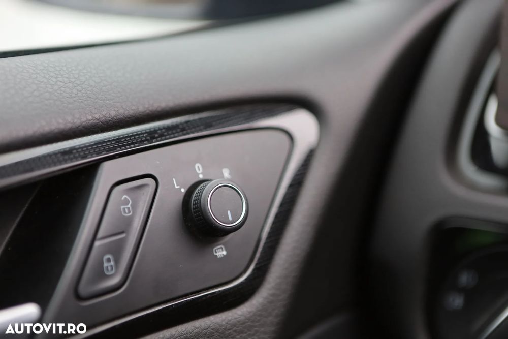 Volkswagen Golf 1.5 TSI ACT OPF Highline - 4