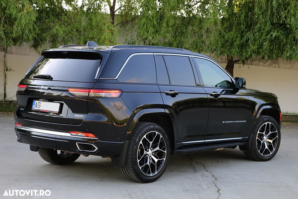 Jeep Grand Cherokee - 12