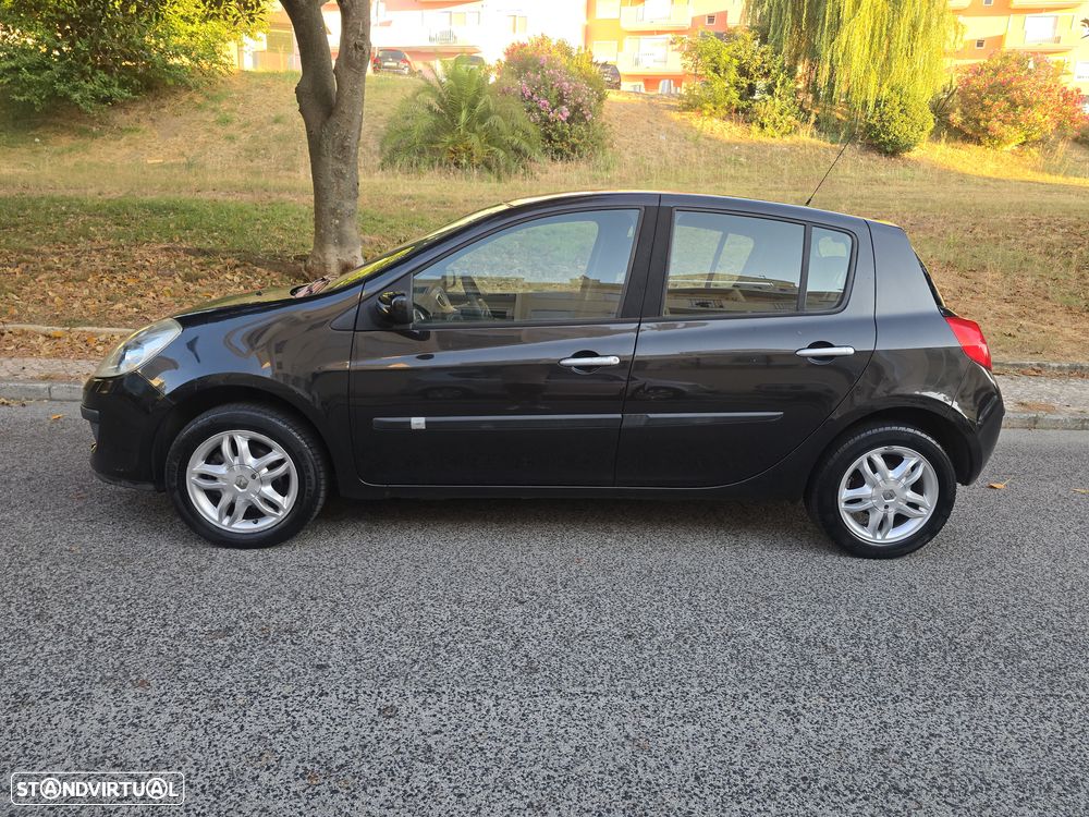 Renault Clio 1.2 16V Dynamique S - 11