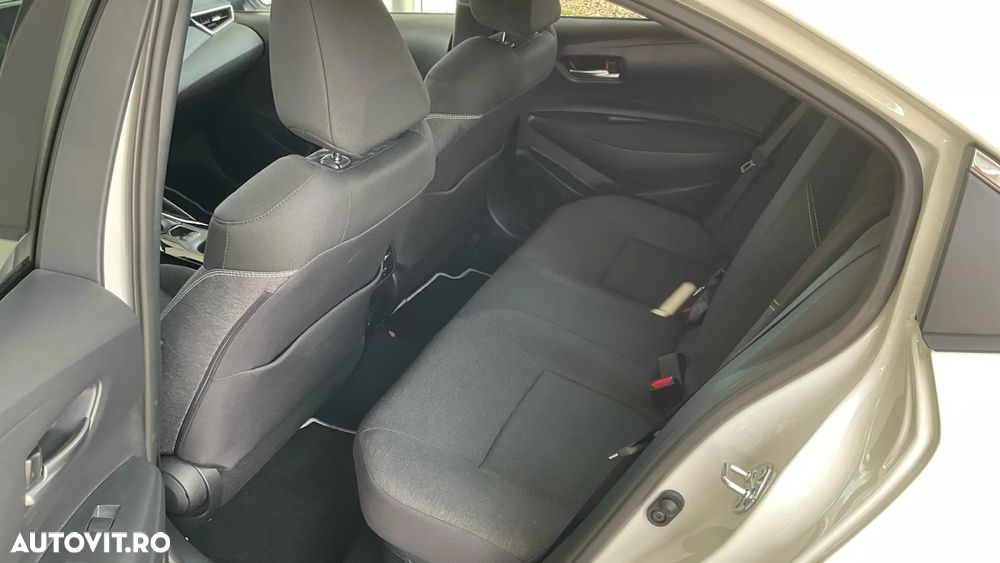 Toyota Corolla 1.8 HSD Dynamic - 12