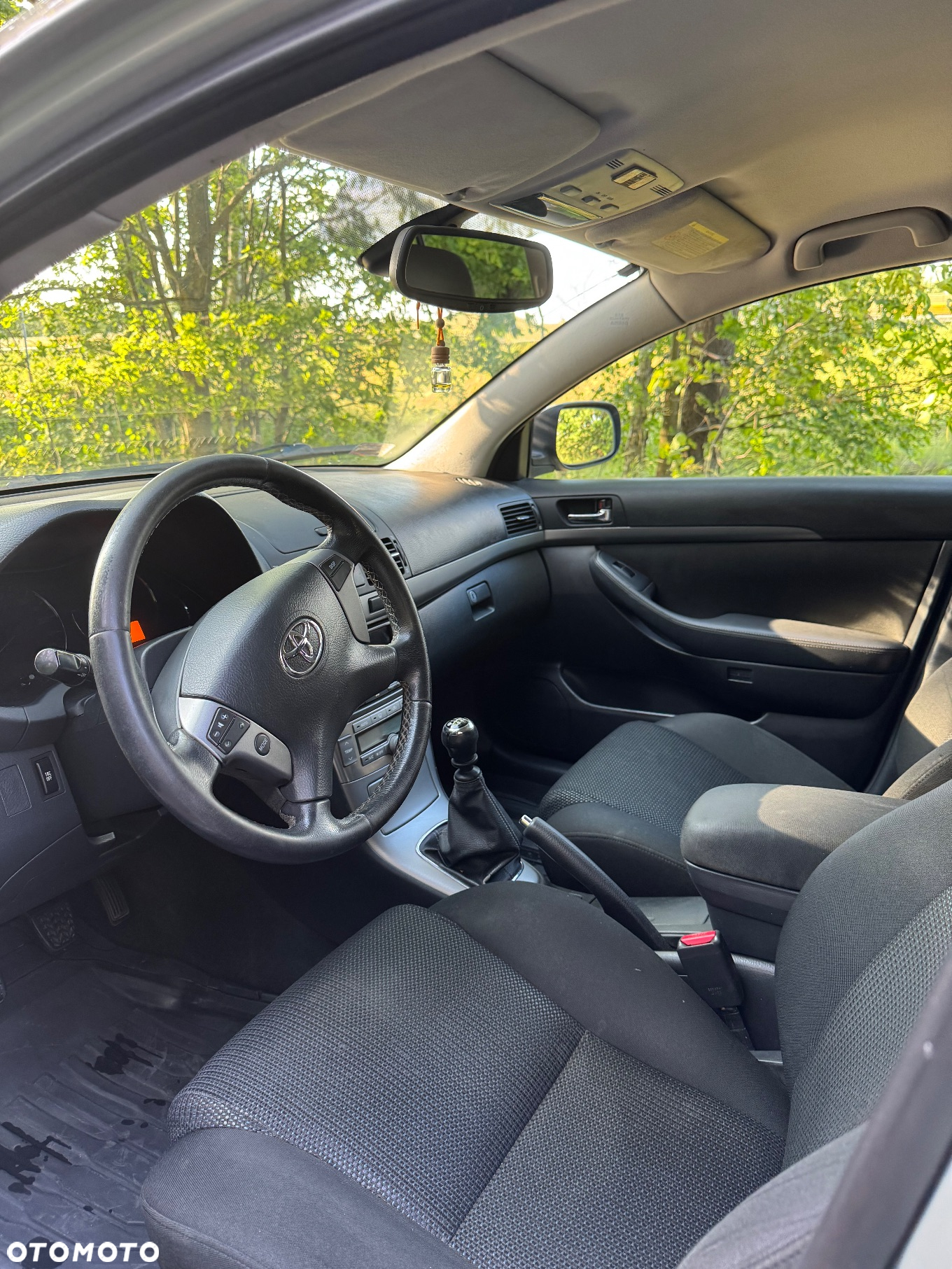 Toyota Avensis - 8