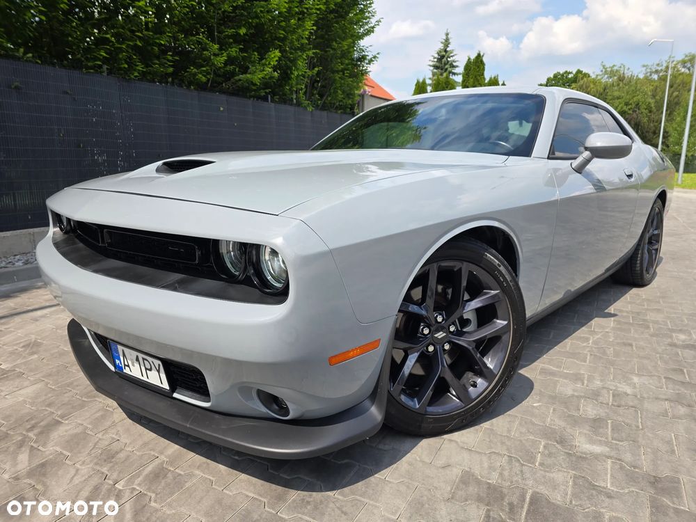 Dodge Challenger - 12