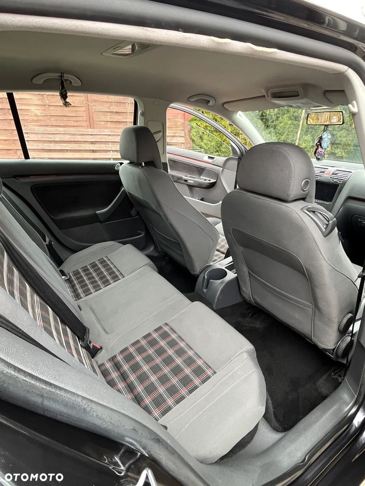 Volkswagen Golf 1.6 Q-Line - 12