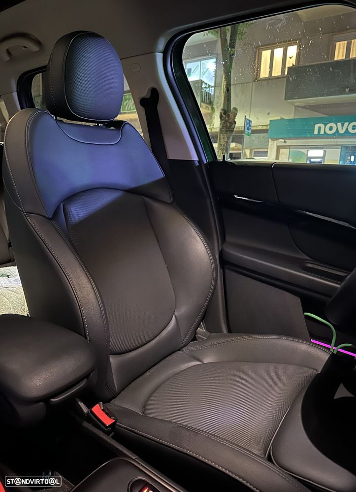 MINI Countryman Cooper SE ALL4 Auto - 7