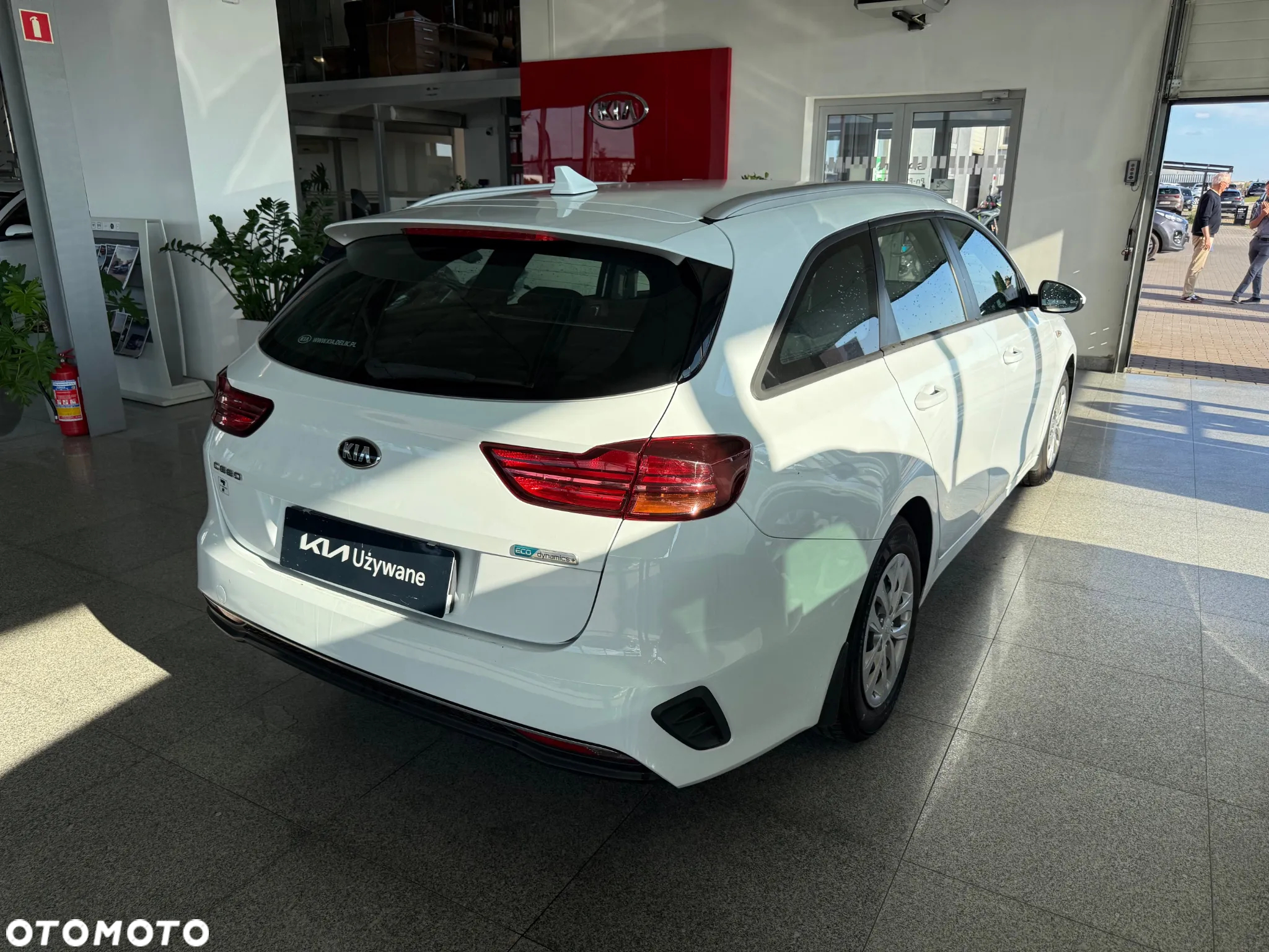 Kia Ceed 1.6 CRDi SCR M - 4