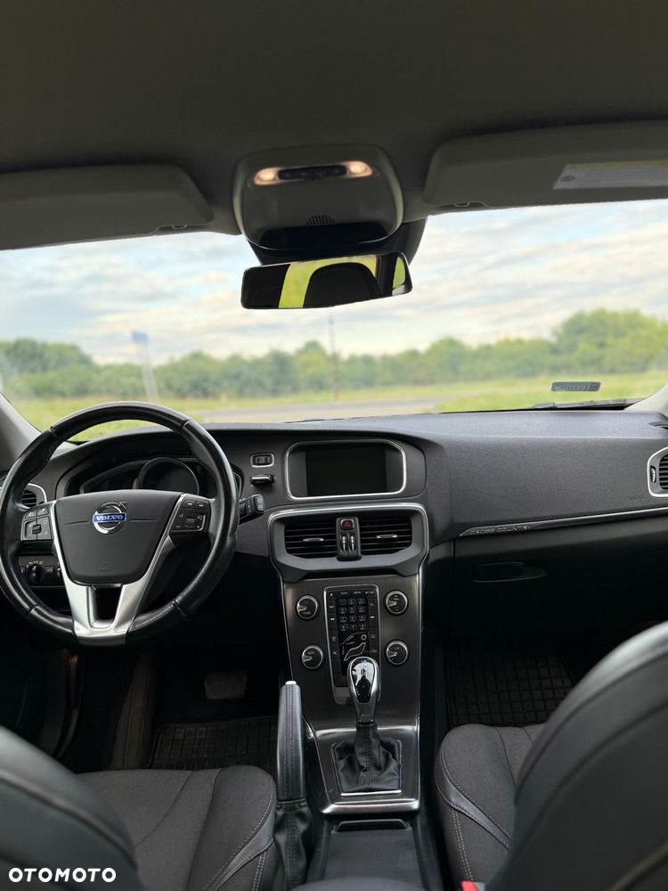 Volvo V40 D2 Momentum - 21