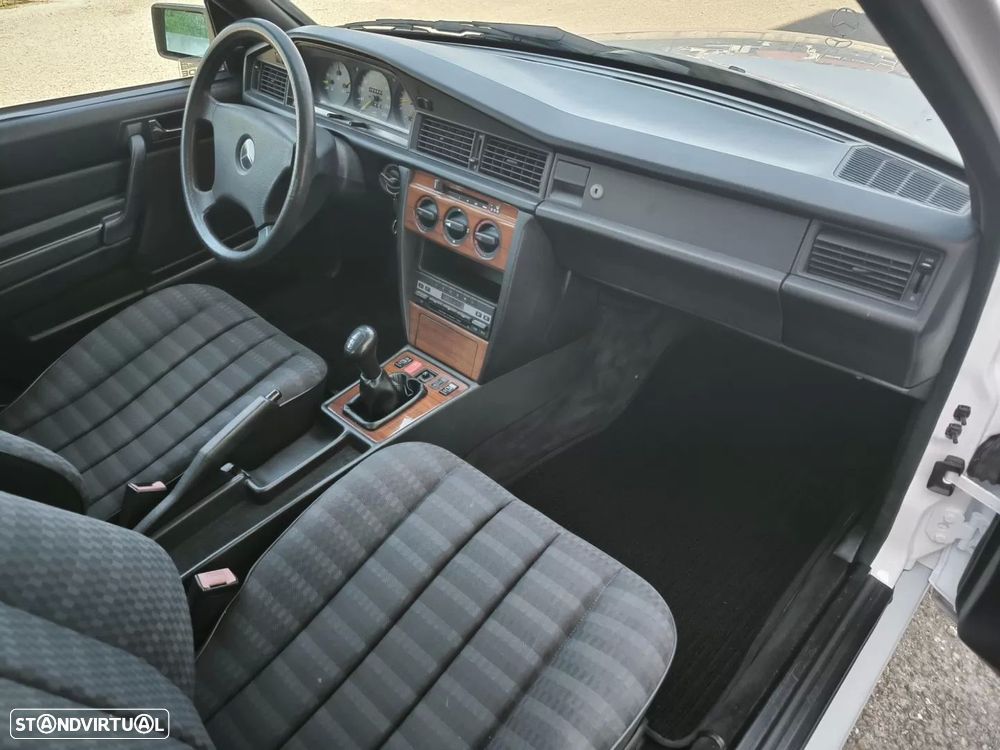 Mercedes-Benz W201 (1982-1993) 190 E 1.8 - 24