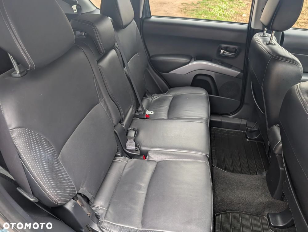 Mitsubishi Outlander 2.2 DID Instyle NAVI - 6