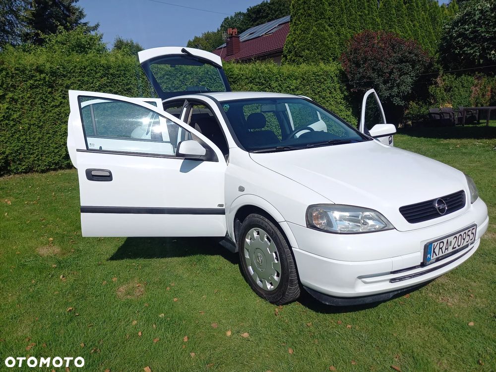 Opel Astra 1.4 - 10