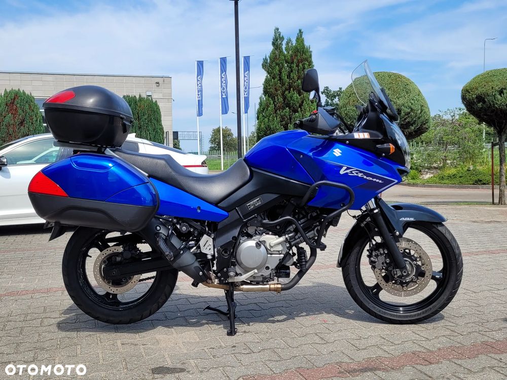 Suzuki V-STROM - 10