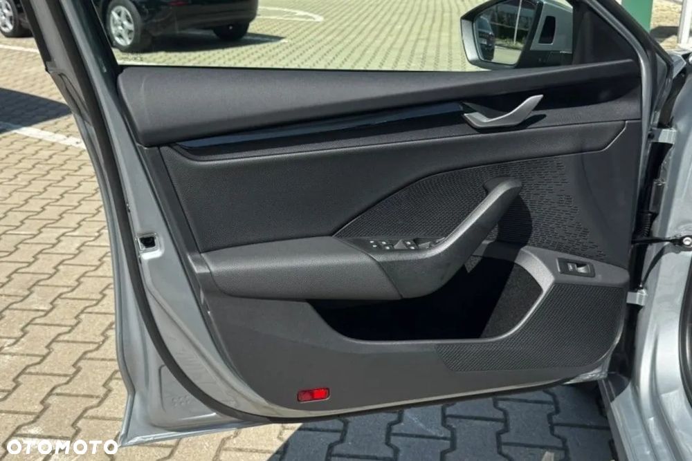 Skoda Octavia 1.5 TSI mHEV Drive Essence DSG - 20