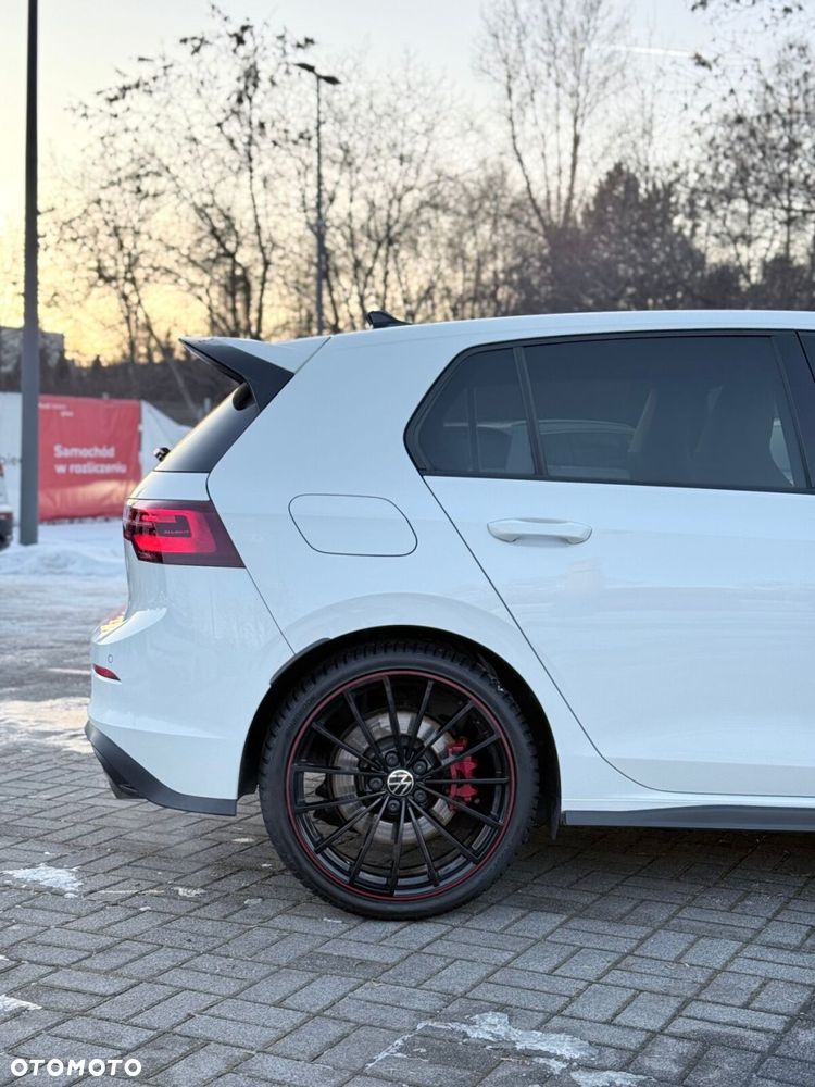 Volkswagen Golf - 10