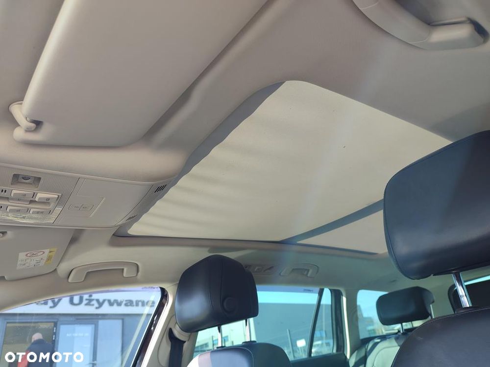 Volkswagen Passat 2.0 TDI SCR 4Motion DDG Highline - 24