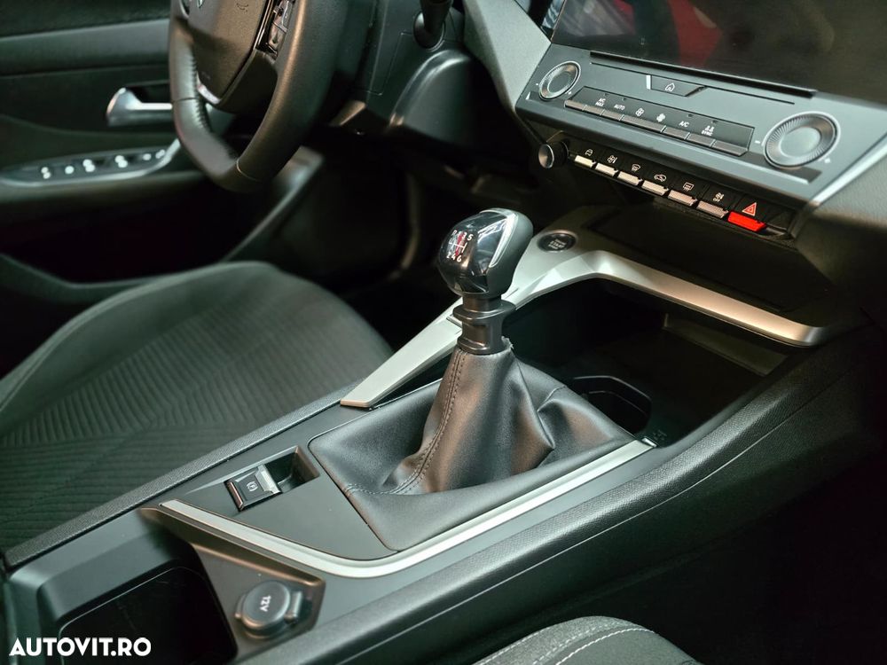 Peugeot 308 1.2 L PureTech Turbo S&S Active Pack - 7