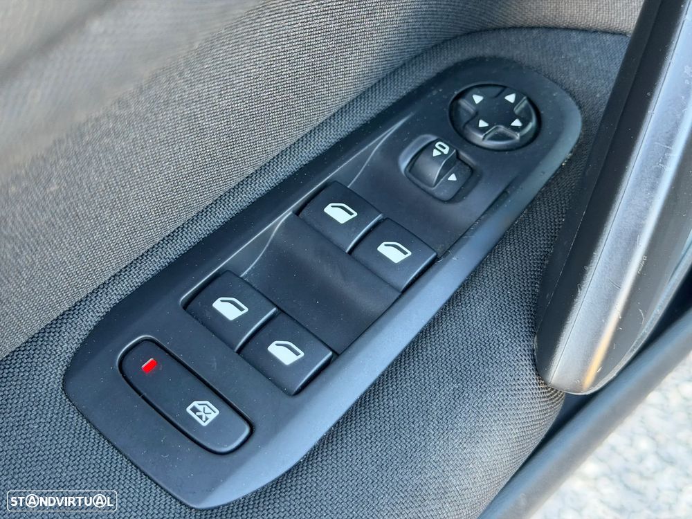 Peugeot 308 1.6 BlueHDi Allure J17 - 28