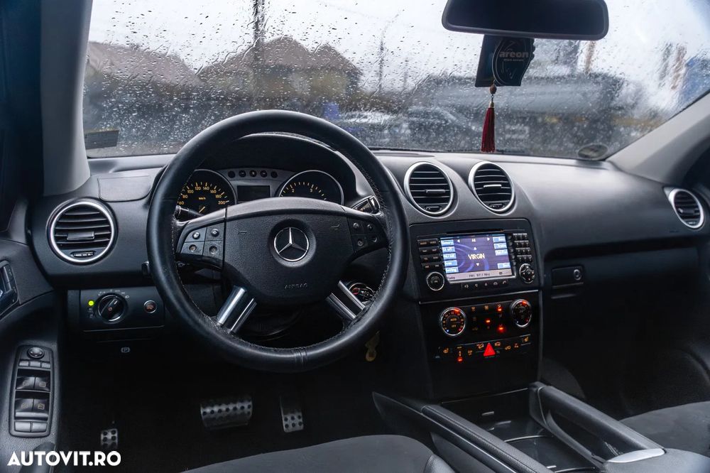 Mercedes-Benz ML - 8