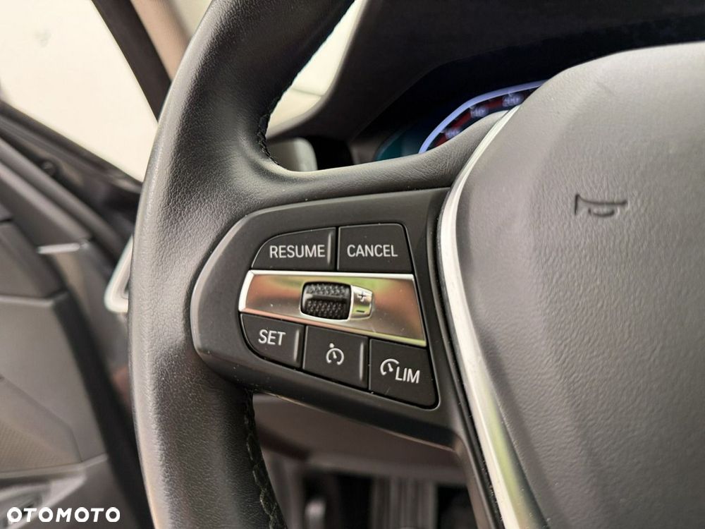 BMW Seria 3 - 21