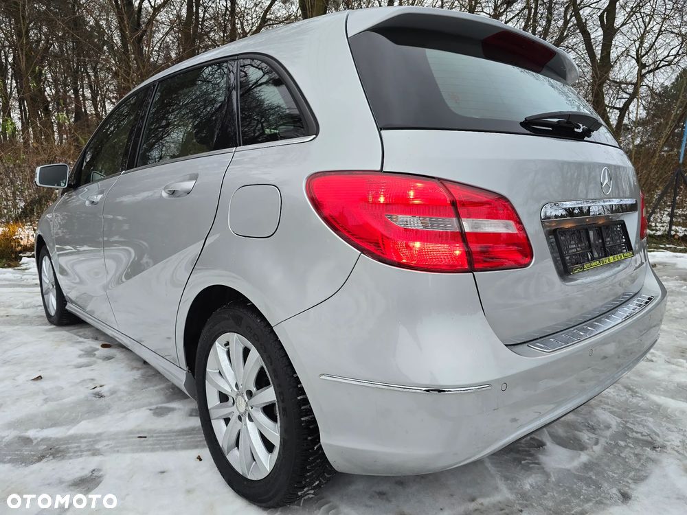 Mercedes-Benz Klasa B 180 (BlueEFFICIENCY) - 5