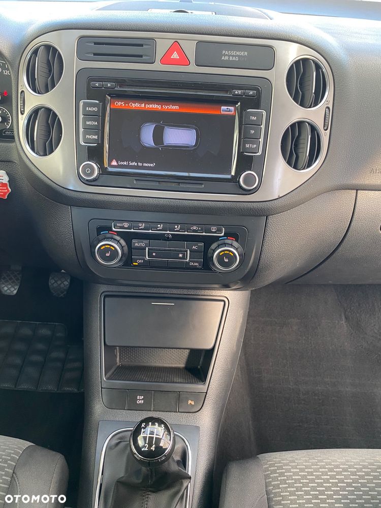 Volkswagen Golf 1.6 TDI DPF Comfortline - 10