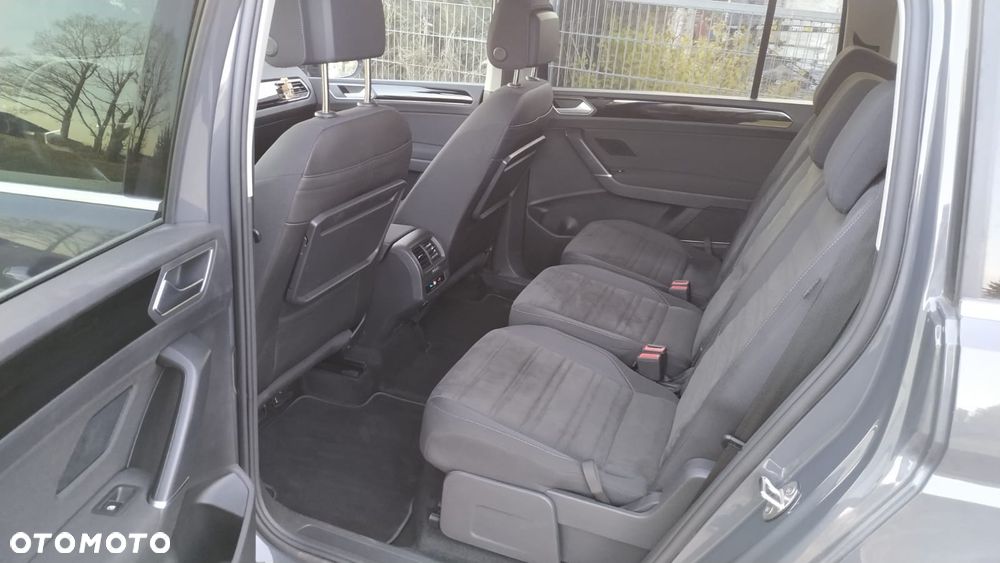 Volkswagen Touran 2.0 TDI SCR DSG Highline - 10