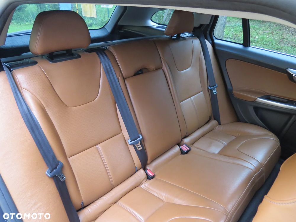 VOLVO V60 I LIFT LAKIER 492-46 2.0 D4 D4204T14 NA CZĘŚCI - 24