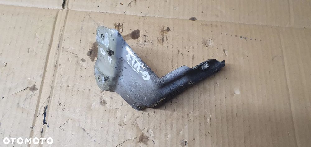Mocowanie błotnika uchwyt prawy przód VW Golf VI 6 Plus 5M0821136 - 2