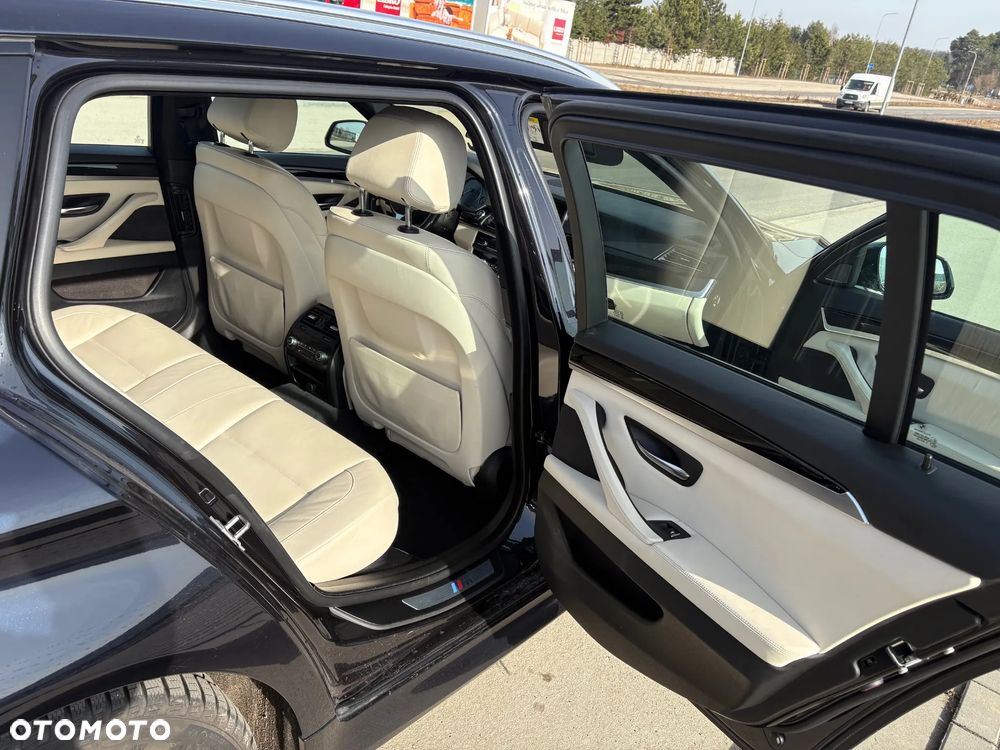BMW Seria 5 530d xDrive Sport-Aut Modern Line - 10