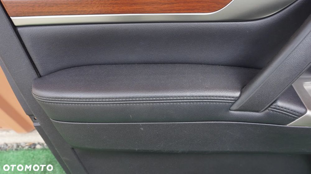Mitsubishi Pajero IV 3.2 DID 5D Long boczek drzwi tapicerka lewy przod Europa - 2