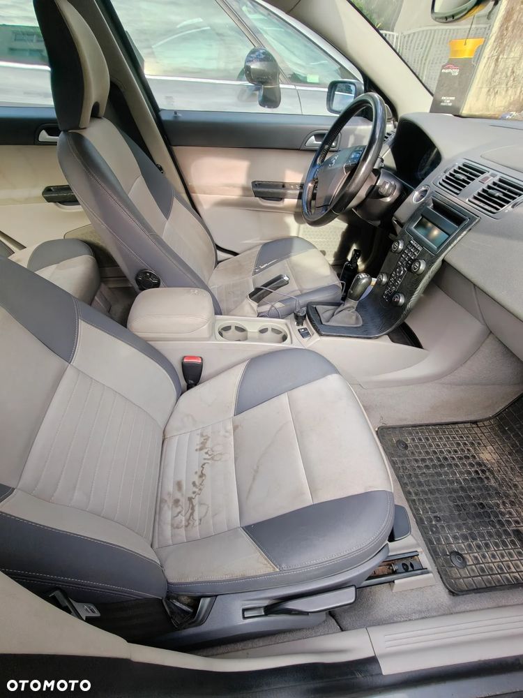 Volvo V50 2.0D Momentum - 31