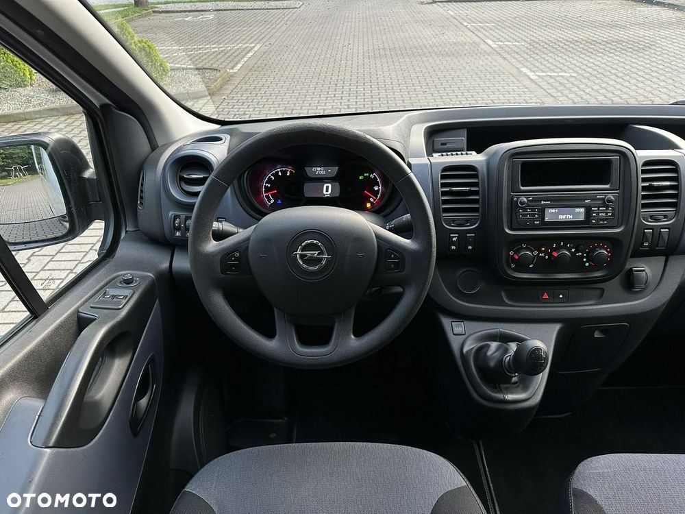 Opel Vivaro - 11