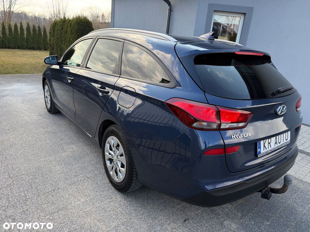 Hyundai i30 1.6 D GO Plus DCT - 27