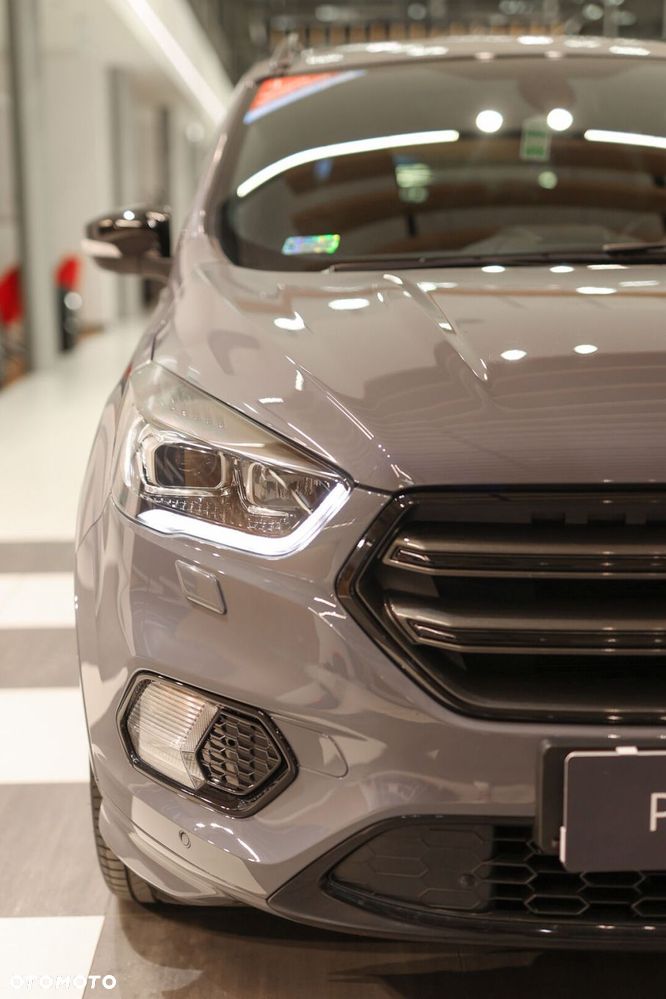 Ford Kuga - 17