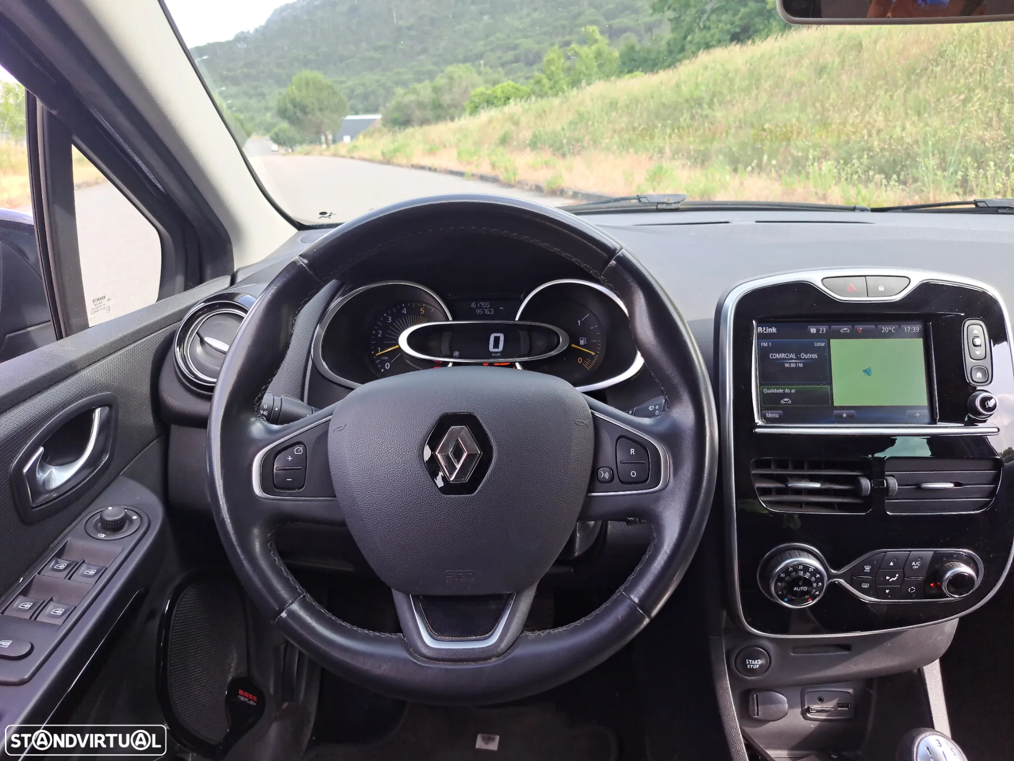 Renault Clio 1.5 dCi Luxe - 17